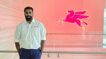 Vikesh V