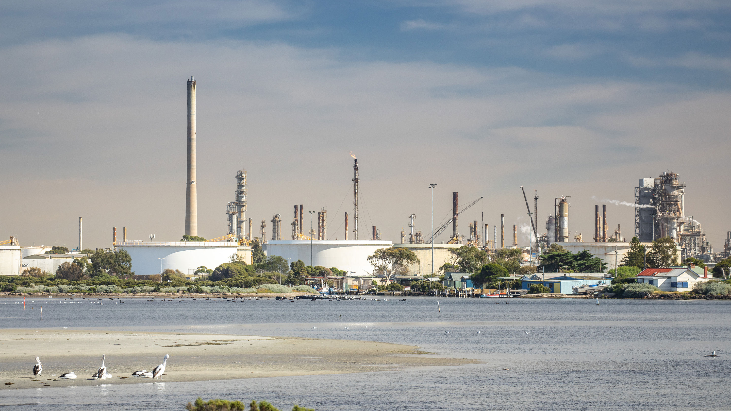 Converting Altona refinery to the Mobil Melbourne terminal
